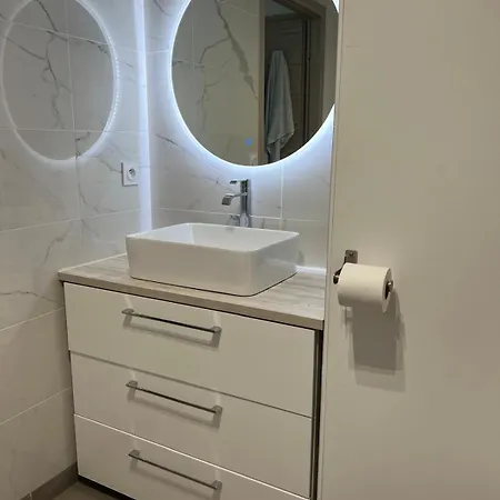 Apartment Joli 3 Pieces Ensoleille Sur Les Hauteurs De
